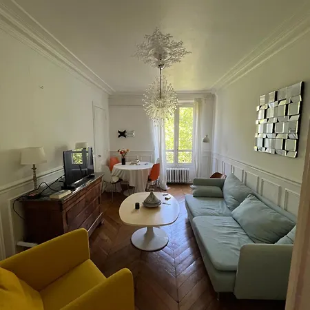 Bright Charming 1 Bedroom Apartment Near Bastille *